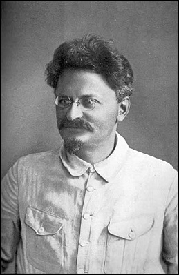 Lev Trotsky (1920)
